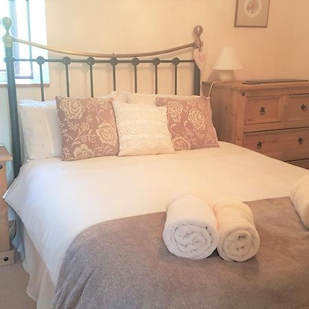 River Cottage@Cwm Mill - Riverside Family Holidays In The Black Mountains Hereford Exteriér fotografie