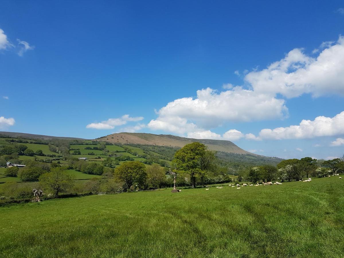 River Cottage@Cwm Mill - Riverside Family Holidays In The Black Mountains Hereford Exteriér fotografie